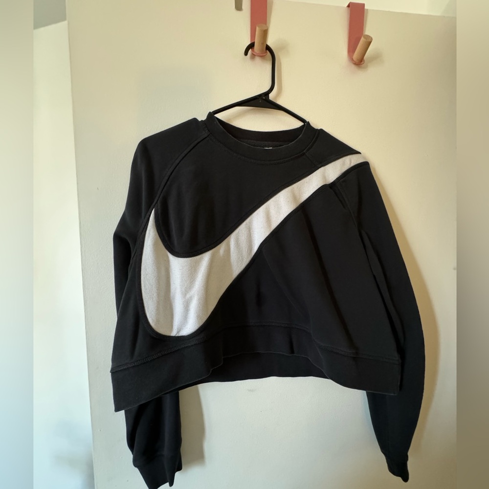 Nike Center Swoosh Black Oversized Boxy Cropped Fit Crewneck Size Large